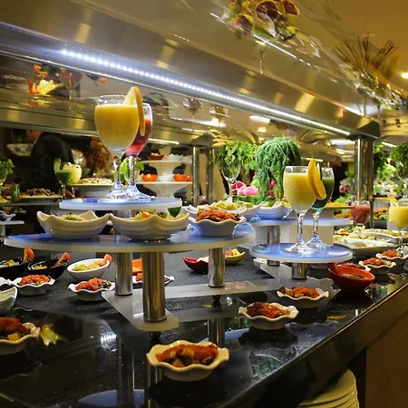 Ξενοδοχείο Budan Thermal & Convention Center 5*