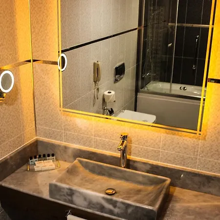 מלון Budan Thermal & Convention Center 5*